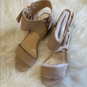 Nine West sandals with 2.5”